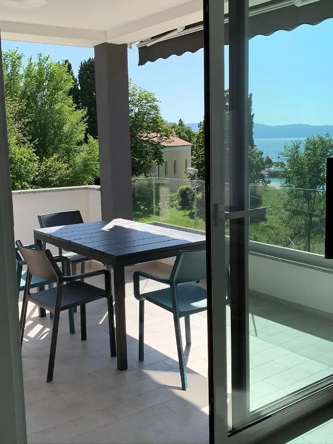 Apartment Apartman Polje Njivice