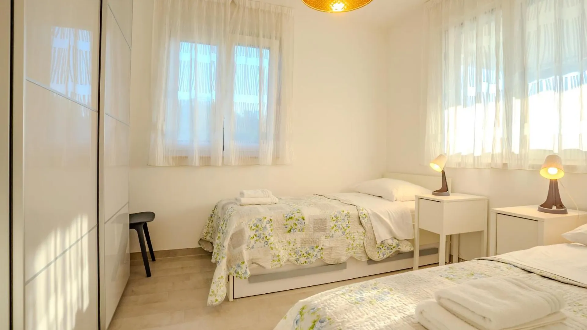 Apartment Apartman Polje Njivice